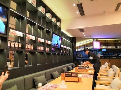 20余家餐企掘金14萬億零售化富礦 門店賣貨新玩法與預(yù)包裝食品零售趨勢